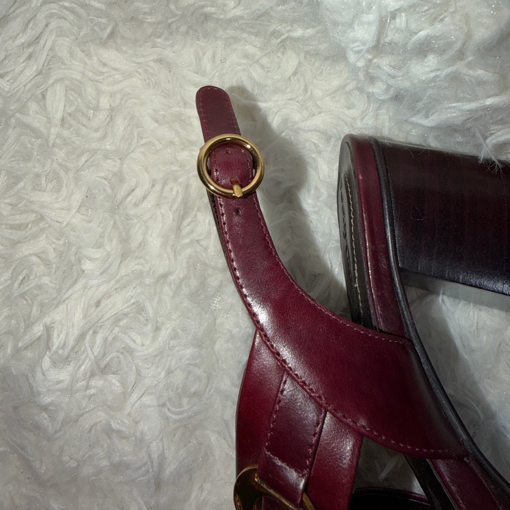 SEE BY CHLOÉ Burgundy Chain-Link Leather Platform
Sandals NWOT 38 - Picture 13 of 15